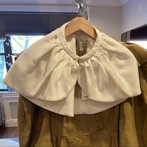 BRAND NEW WITH TAGS BURBERRY WHITE CAPELET!! 😍😍